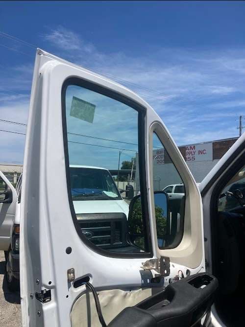 Image of Ideal Auto Glass & PW