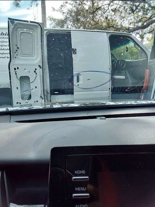 Image of SHINE BRIGHT AUTO GLASS