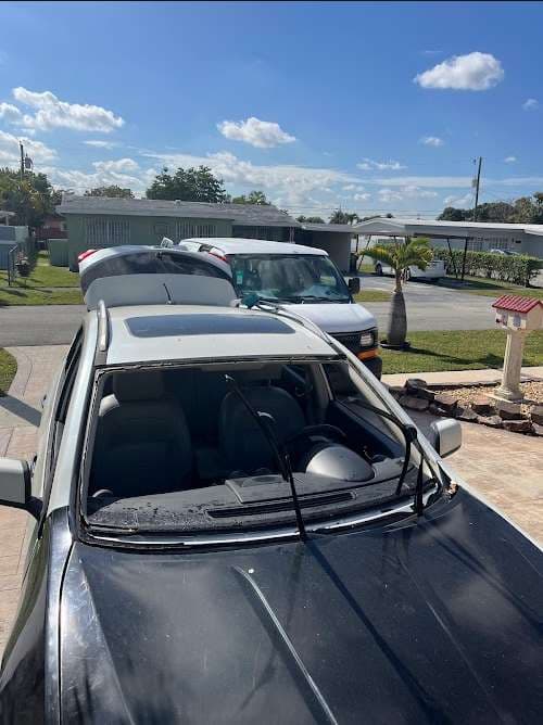 Image of J J Auto glass