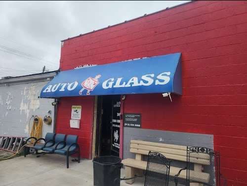 Image of Ara’s truck & auto glass kc