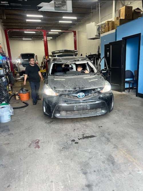 Image of M and R Auto Glass