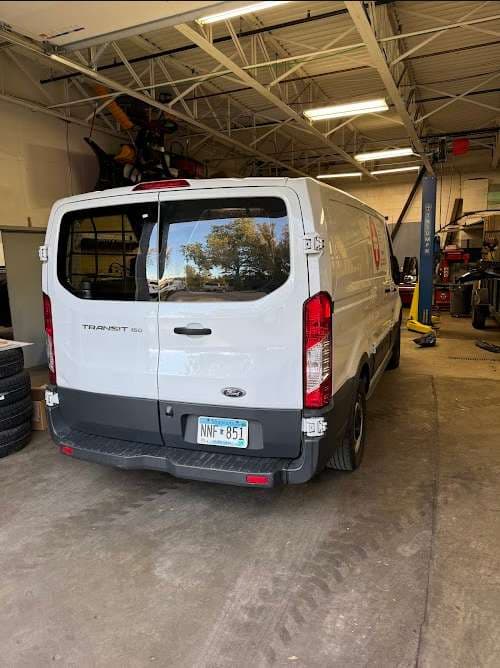 Image of Auto Glass Tech