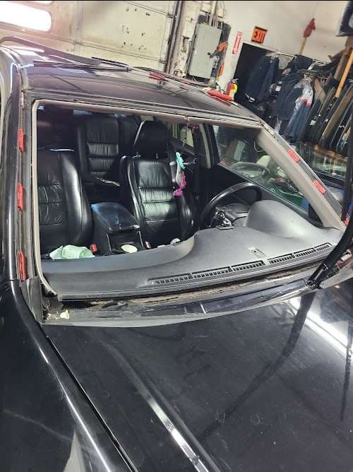 Image of Dominican Auto Glass