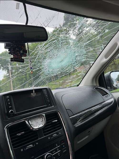 Image of MR WINDSHIELD AUTO GLASS