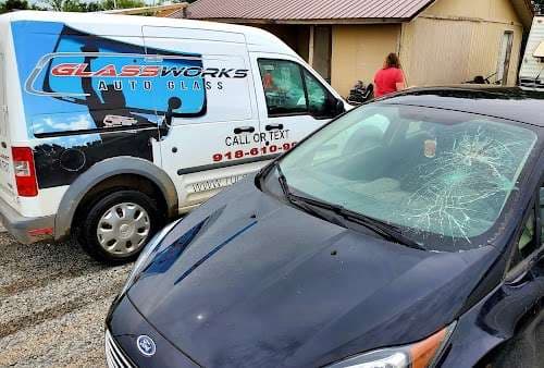 Image of Glass Works Auto Glass of Tulsa Windshield Replacement
