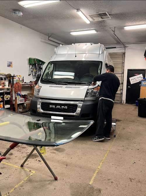 Image of Mover Auto Glass Eugene & Springfield