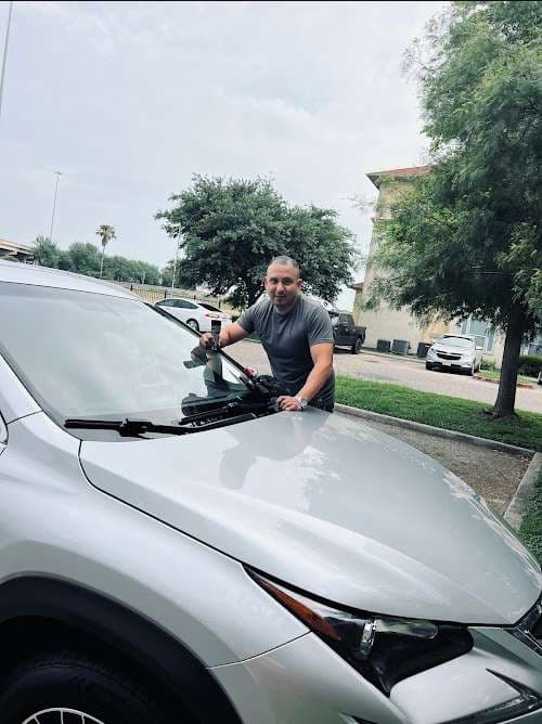 Image of G'S WINDSHIELD DING REPAIR